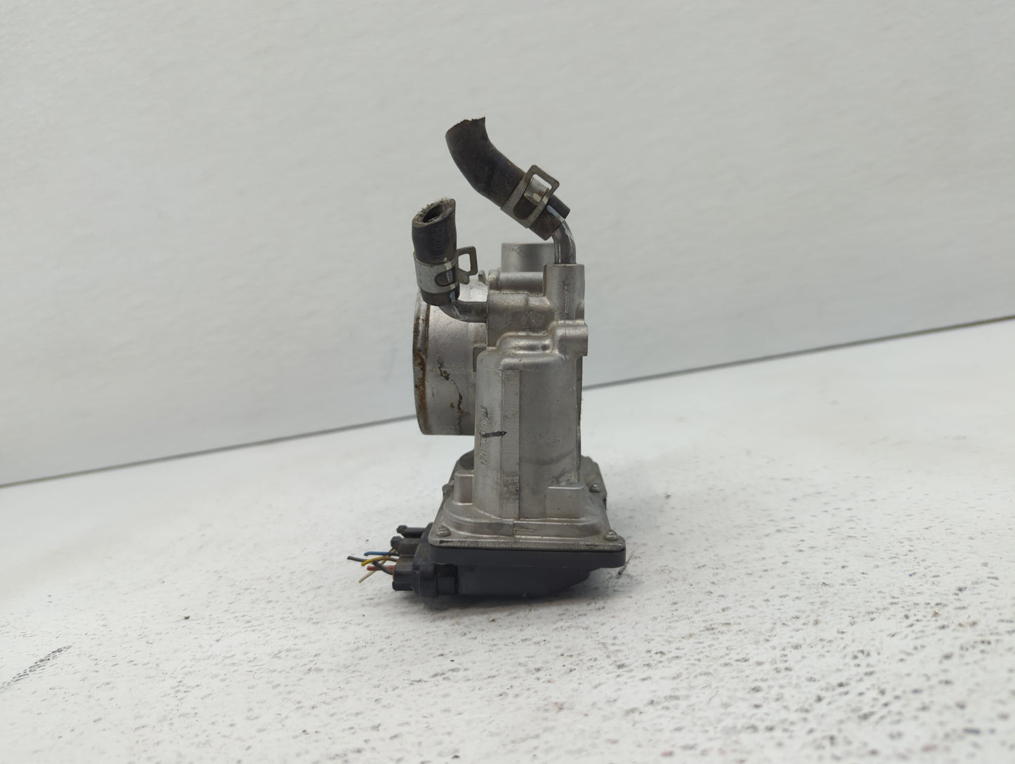 2011-2020 Hyundai Elantra Throttle Body P/N:35100-2E000 35100-2E710 Fits OEM Used Auto Parts - Oemusedautoparts1.com