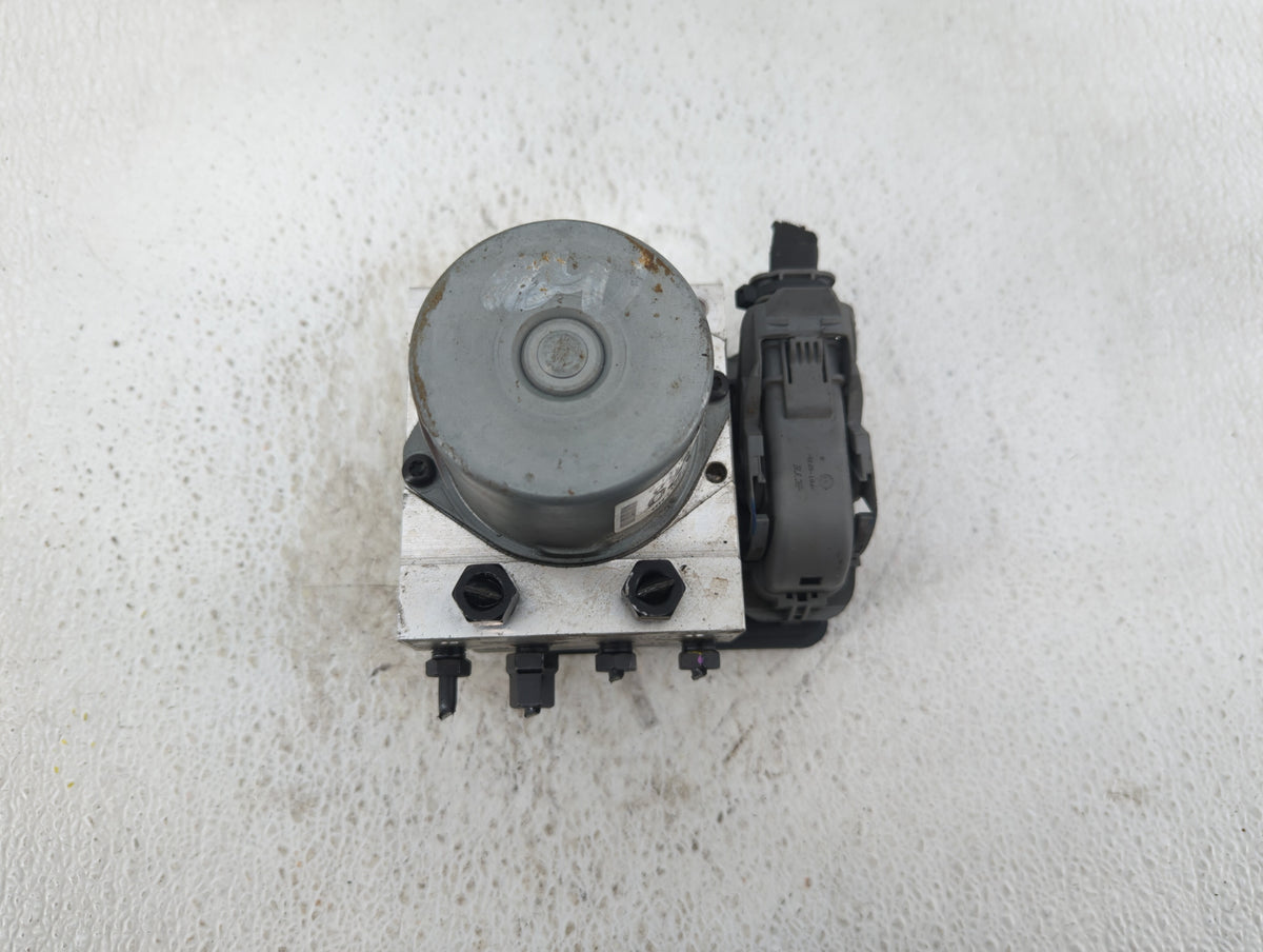 2017-2019 Hyundai Elantra Anti-Lock Brake ABS Pump Module Actuator OEM P/N:61589-45200 Fits Fits 2017 2018 2019 OEM Used Aut