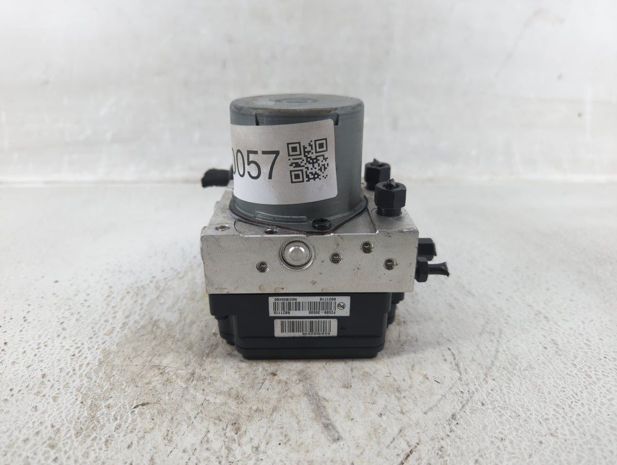 2017-2019 Hyundai Elantra Anti-Lock Brake ABS Pump Module Actuator OEM P/N:61589-45200 Fits Fits 2017 2018 2019 OEM Used Aut