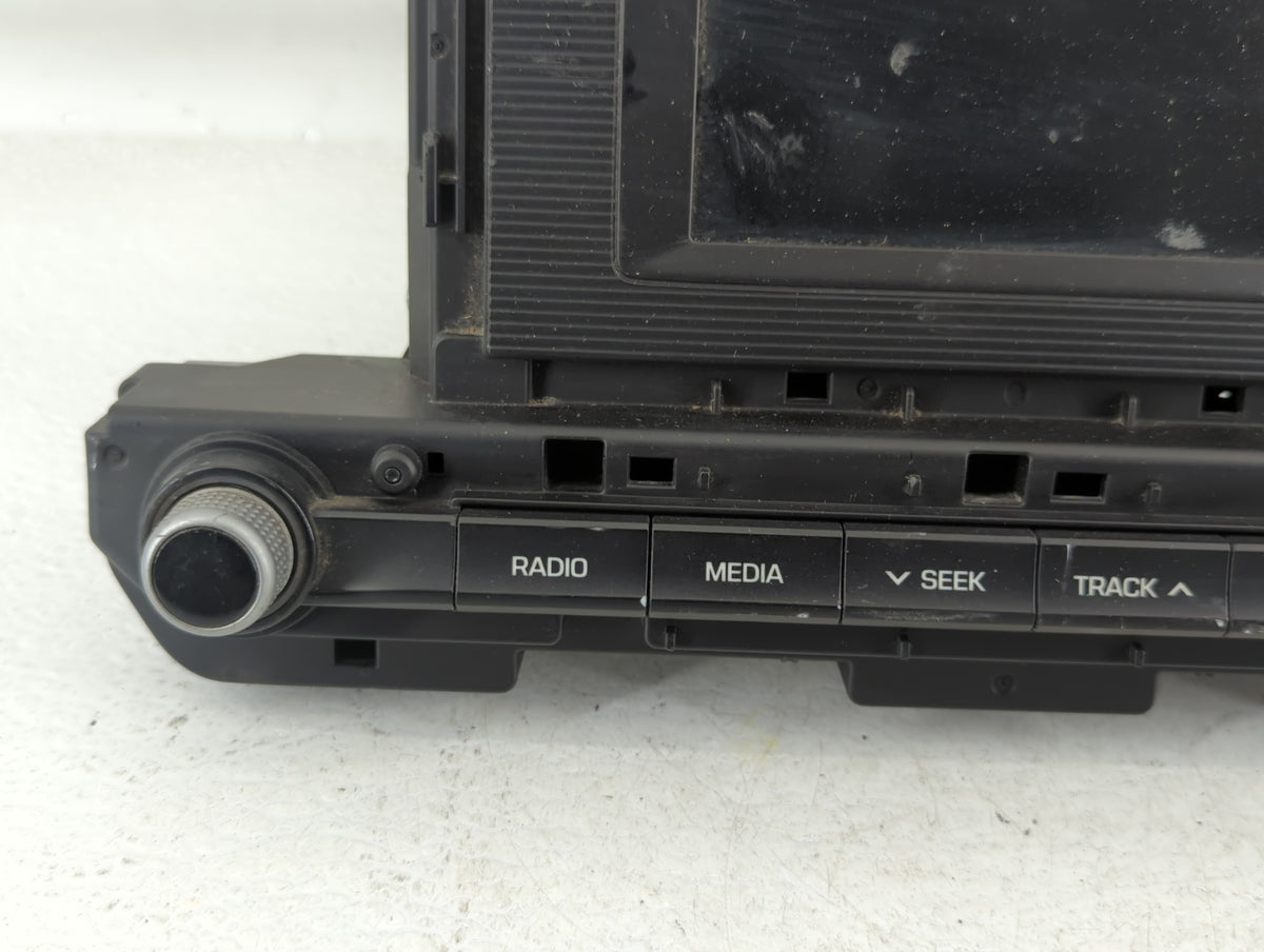 2019-2020 Hyundai Elantra Am Fm Cd Player Radio Receiver 548933 - Oemusedautoparts1.com