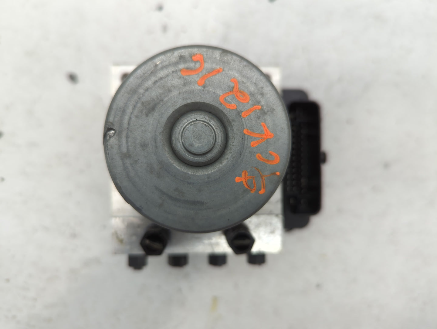 2019 Hyundai Elantra ABS Pump Control Module Replacement P/N:58900-F2510 58910-F2510, 61589-43100 Fits OEM Used Auto Parts -
