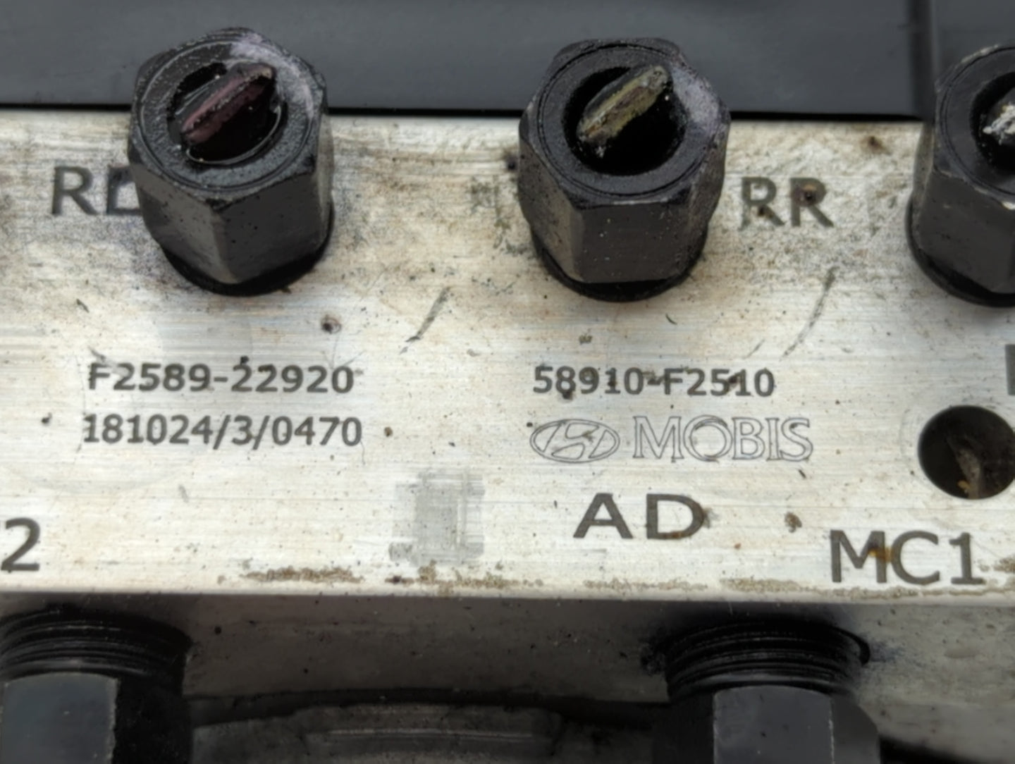 2019 Hyundai Elantra ABS Pump Control Module Replacement P/N:58900-F2510 58910-F2510, 61589-43100 Fits OEM Used Auto Parts -