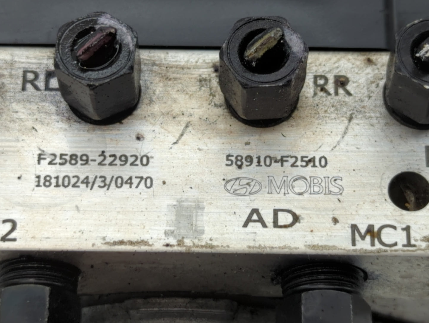 2019 Hyundai Elantra ABS Pump Control Module Replacement P/N:58900-F2510 58910-F2510, 61589-43100 Fits OEM Used Auto Parts -