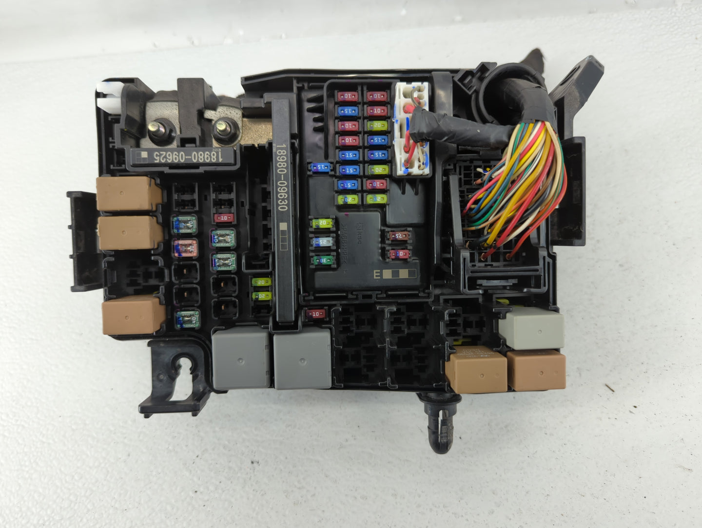 2017 Hyundai Elantra Fusebox Fuse Box Panel Relay Module P/N:91956-F2021 Fits OEM Used Auto Parts - Oemusedautoparts1.com