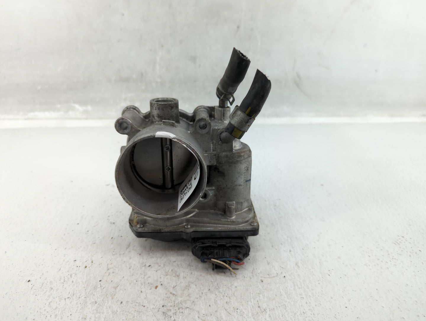 2011-2020 Hyundai Elantra Throttle Body P/N:35100-2E000 Fits Fits 2011 2012 2013 2014 2015 2016 2017 2018 2019 2020 2021 OEM