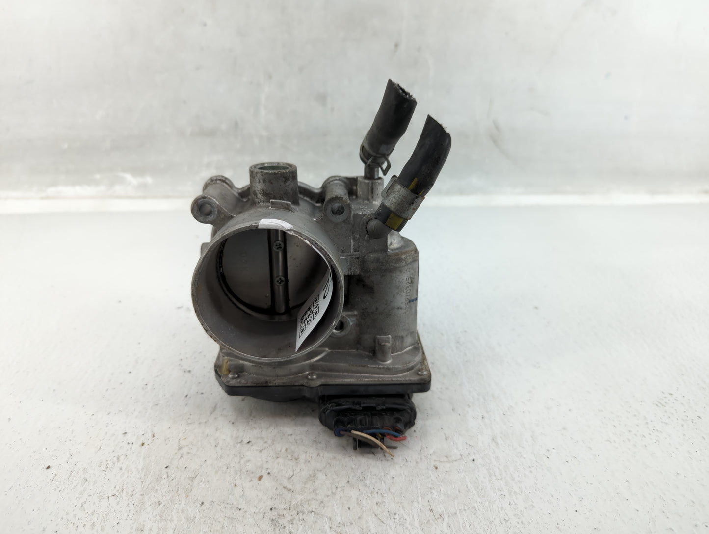 2011-2020 Hyundai Elantra Throttle Body P/N:35100-2E000 Fits Fits 2011 2012 2013 2014 2015 2016 2017 2018 2019 2020 2021 OEM