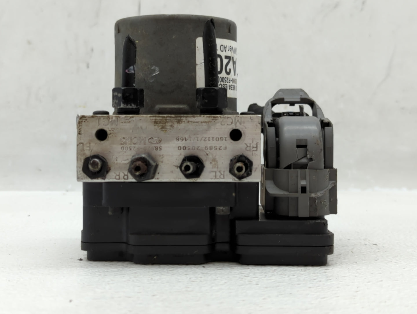 2017-2019 Hyundai Elantra ABS Pump Control Module Replacement P/N:58900-F2500 Fits Fits 2017 2018 2019 OEM Used Auto Parts -