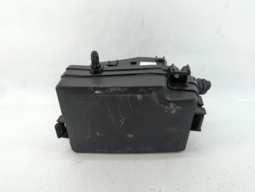 2019-2020 Hyundai Elantra Fusebox Fuse Box Panel Relay Module P/N:91210F3300AA Fits Fits 2019 2020 OEM Used Auto Parts - Oem
