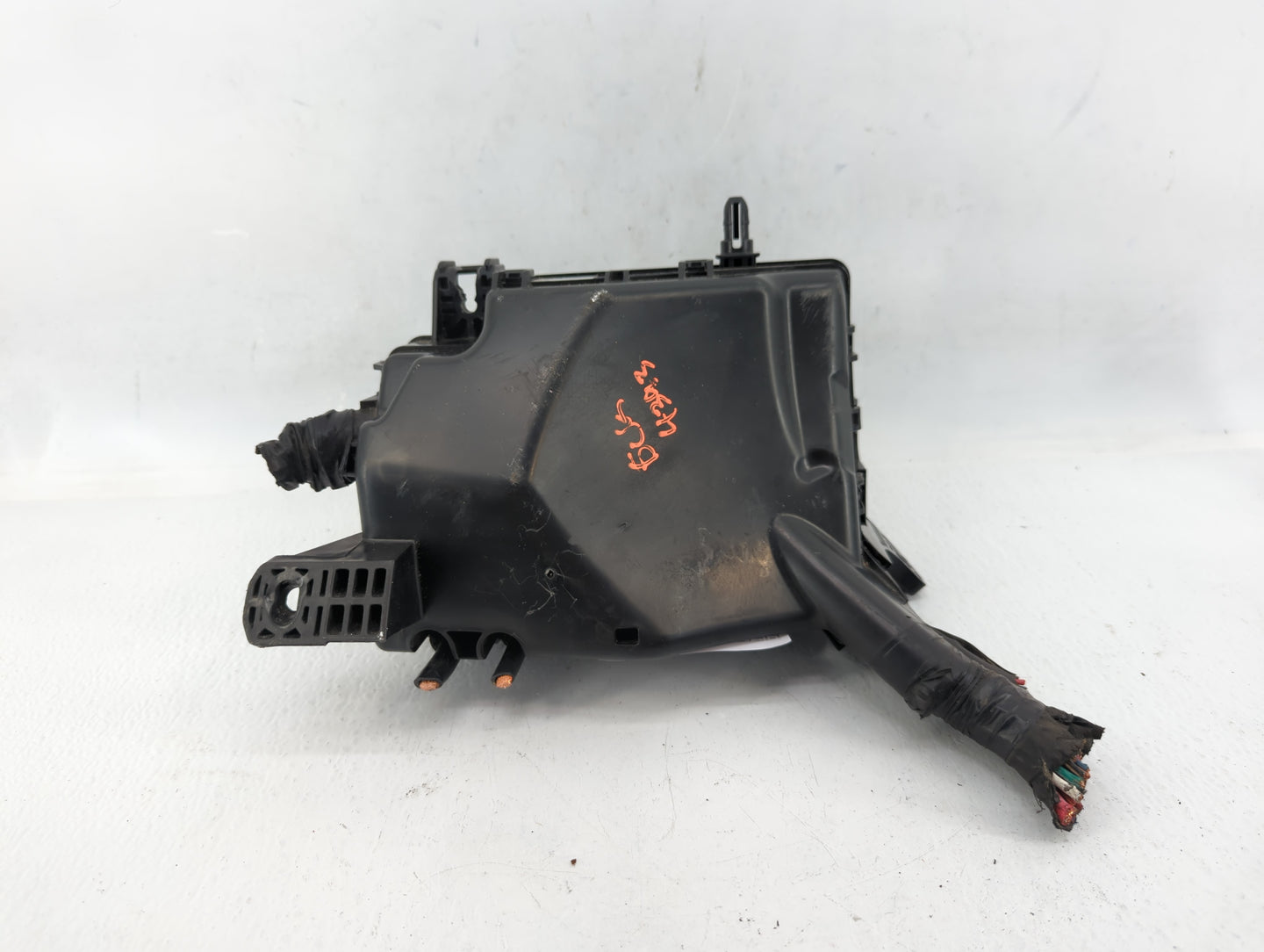 2019-2020 Hyundai Elantra Fusebox Fuse Box Panel Relay Module P/N:91210F3300AA Fits Fits 2019 2020 OEM Used Auto Parts - Oem