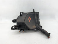 2019-2020 Hyundai Elantra Fusebox Fuse Box Panel Relay Module P/N:91210F3300AA Fits Fits 2019 2020 OEM Used Auto Parts - Oem