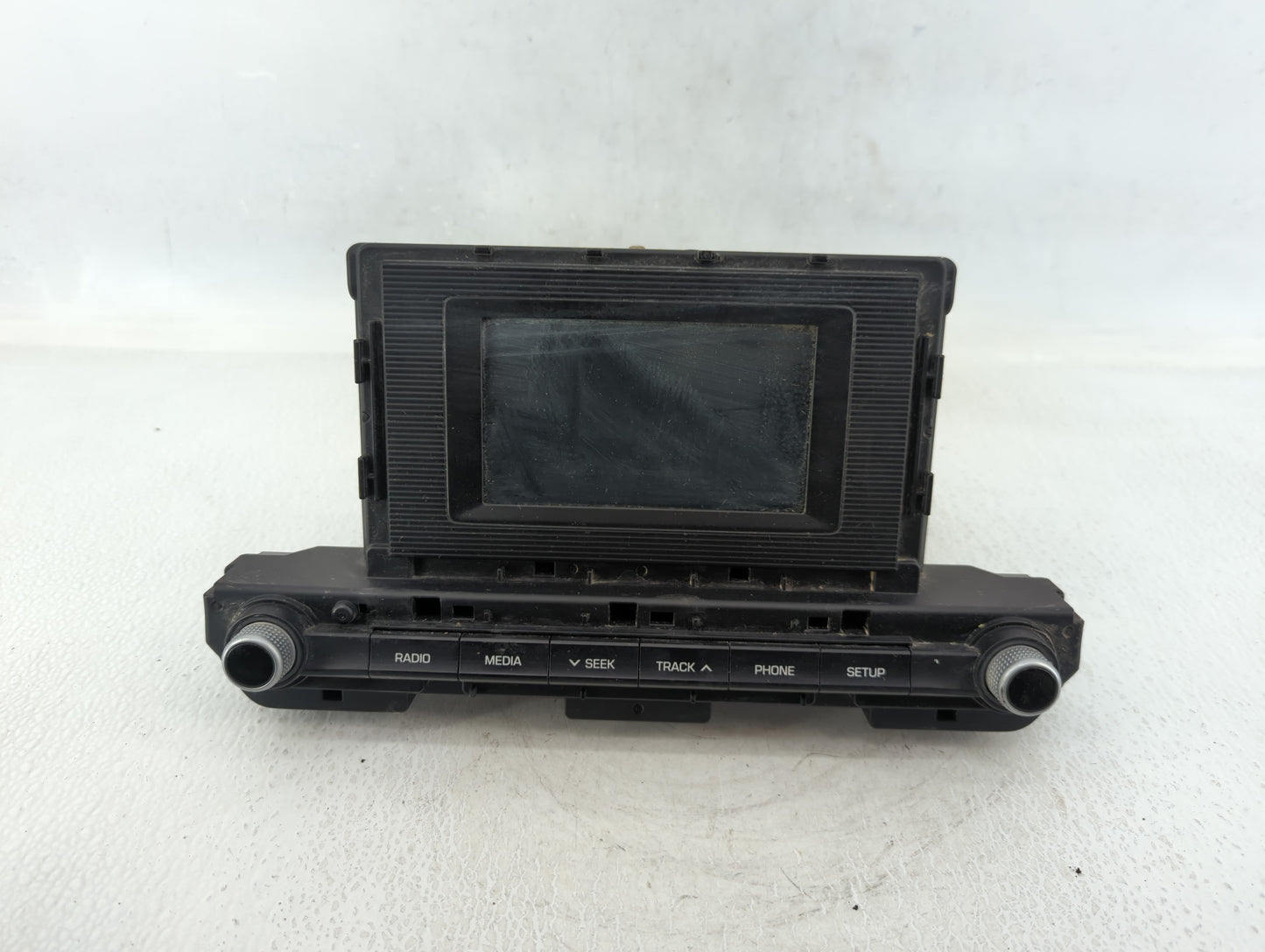 2019-2020 Hyundai Elantra Am Fm Cd Player Radio Receiver - Oemusedautoparts1.com