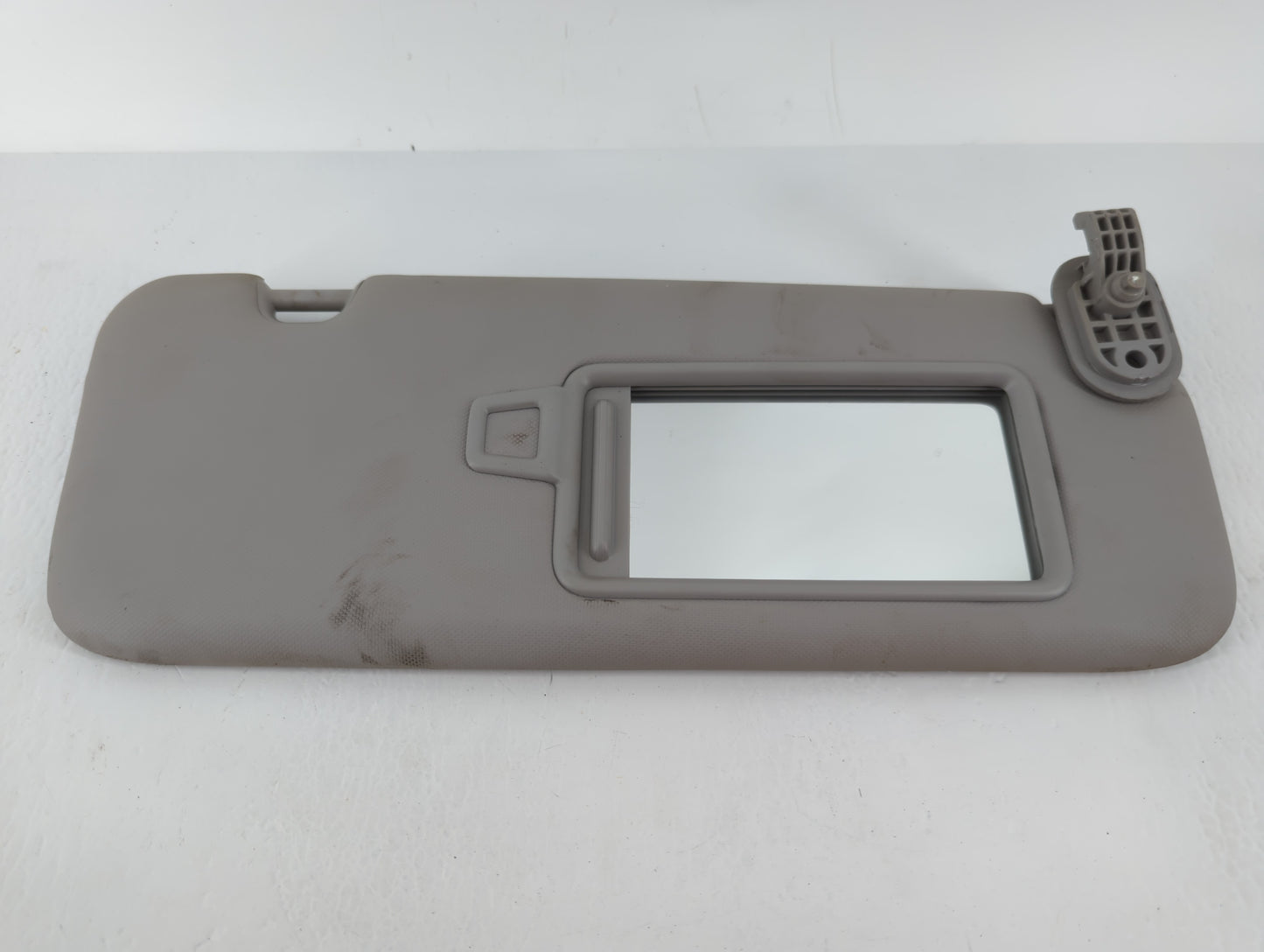 2017-2020 Hyundai Elantra Sun Visor Shade Replacement Passenger Right Mirror Fits Fits 2017 2018 2019 2020 OEM Used Auto Par