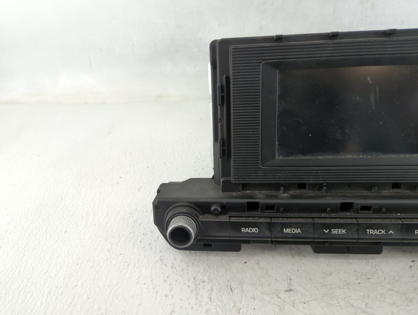 2019-2020 Hyundai Elantra Am Fm Cd Player Radio Receiver - Oemusedautoparts1.com