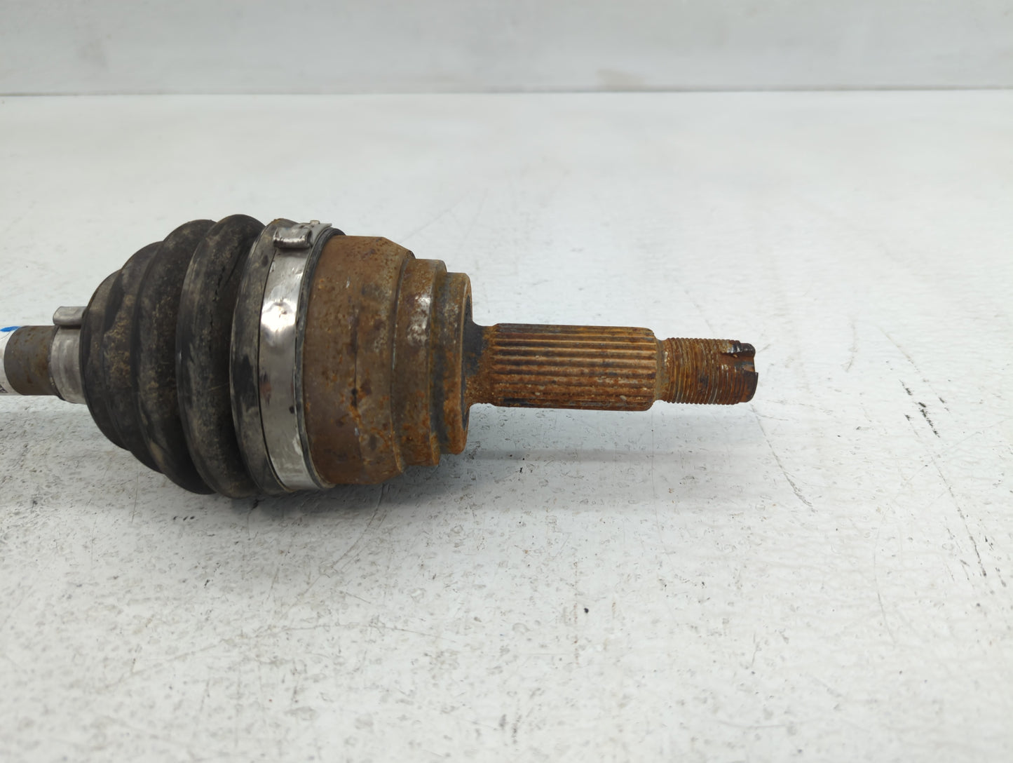 2017-2020 Hyundai Elantra Axle Shaft Front Driver Cv C/v - Oemusedautoparts1.com