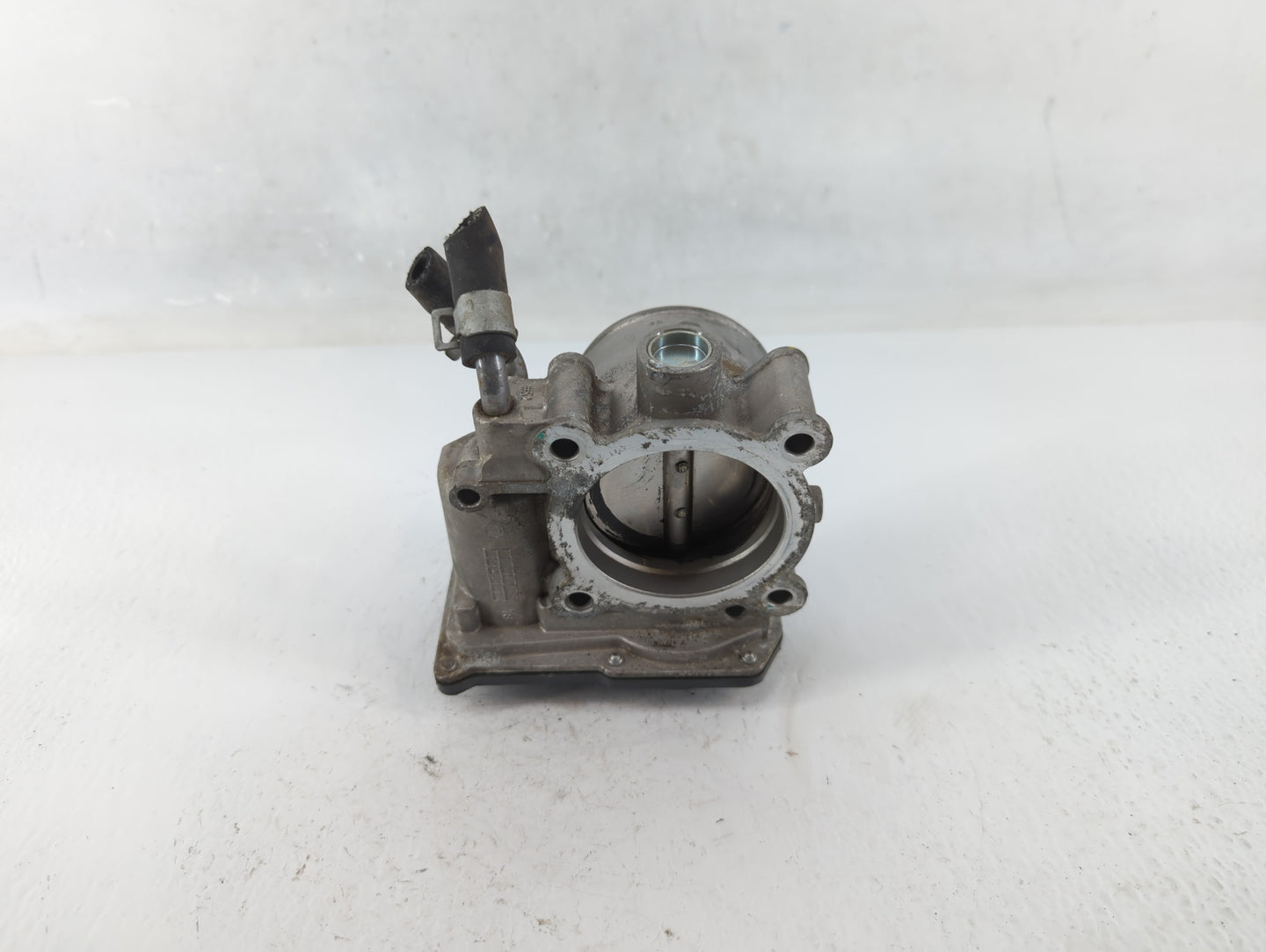 2011-2020 Hyundai Elantra Throttle Body P/N:35100-2B300 Fits Fits 2011 2012 2013 2014 2015 2016 2017 2018 2019 2020 2021 OEM