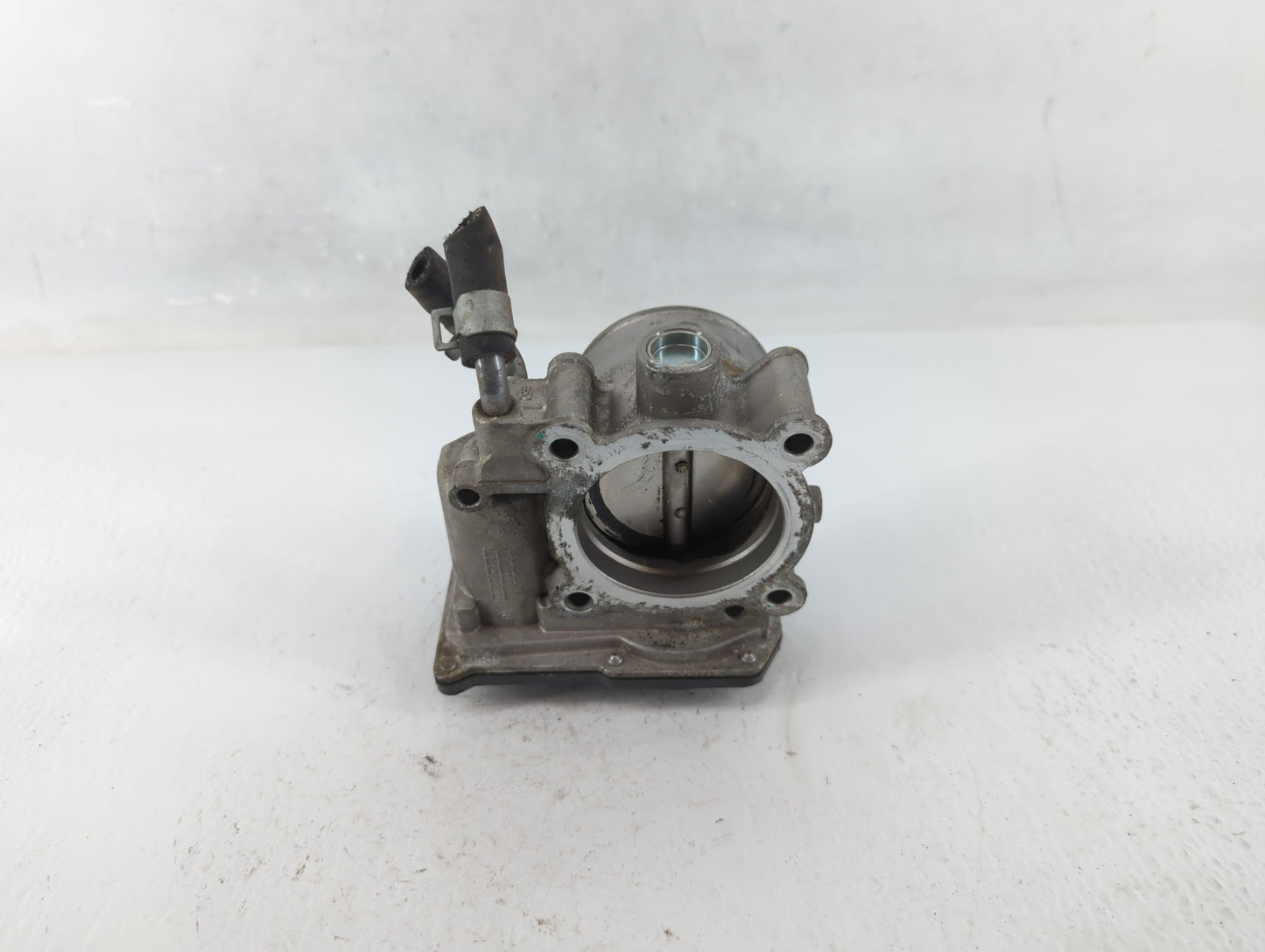 2011-2020 Hyundai Elantra Throttle Body P/N:35100-2B300 Fits Fits 2011 2012 2013 2014 2015 2016 2017 2018 2019 2020 2021 OEM