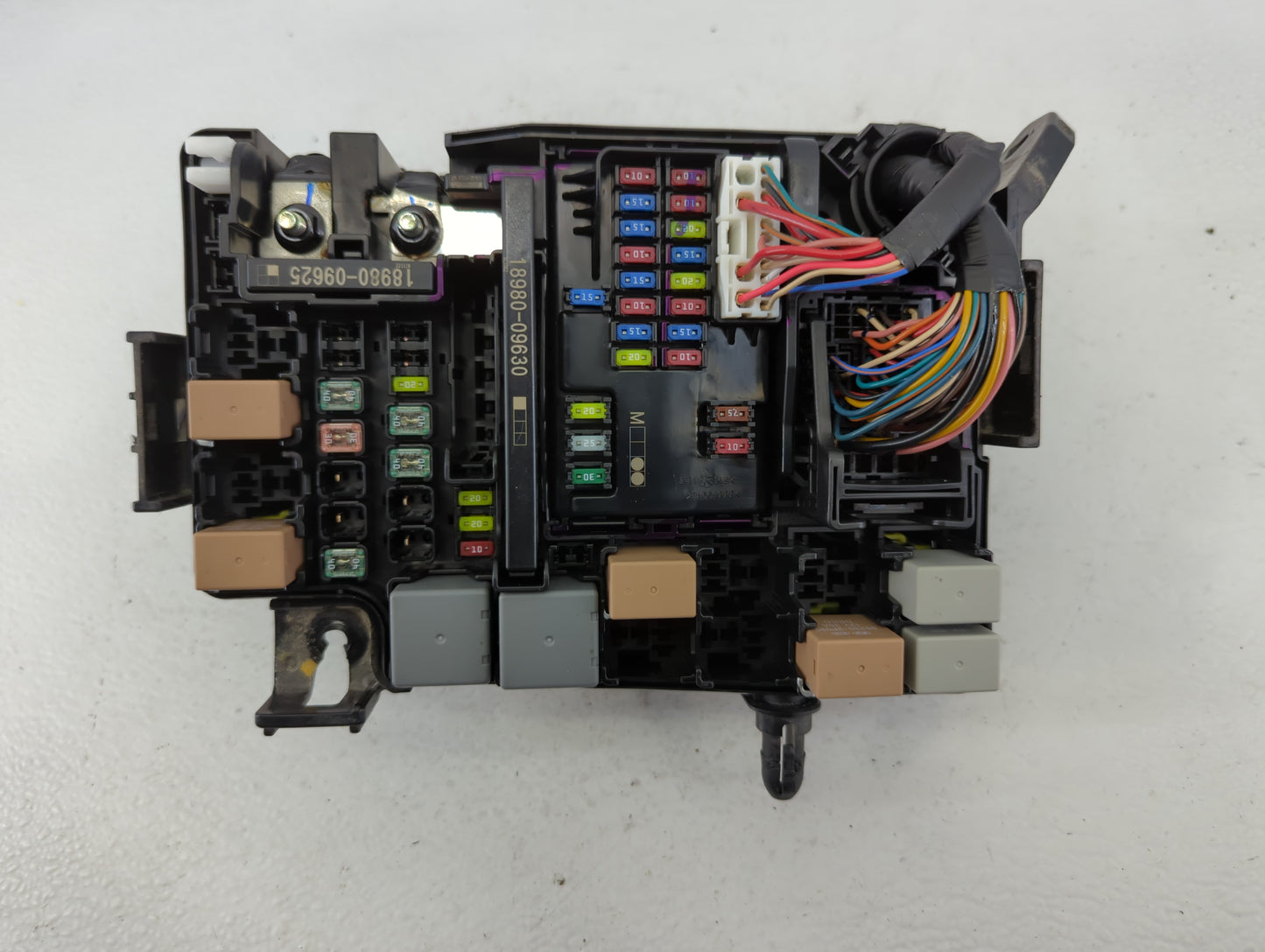 2019-2020 Hyundai Elantra Fusebox Fuse Box Panel Relay Module P/N:91956-F2025 Fits Fits 2019 2020 OEM Used Auto Parts - Oemu