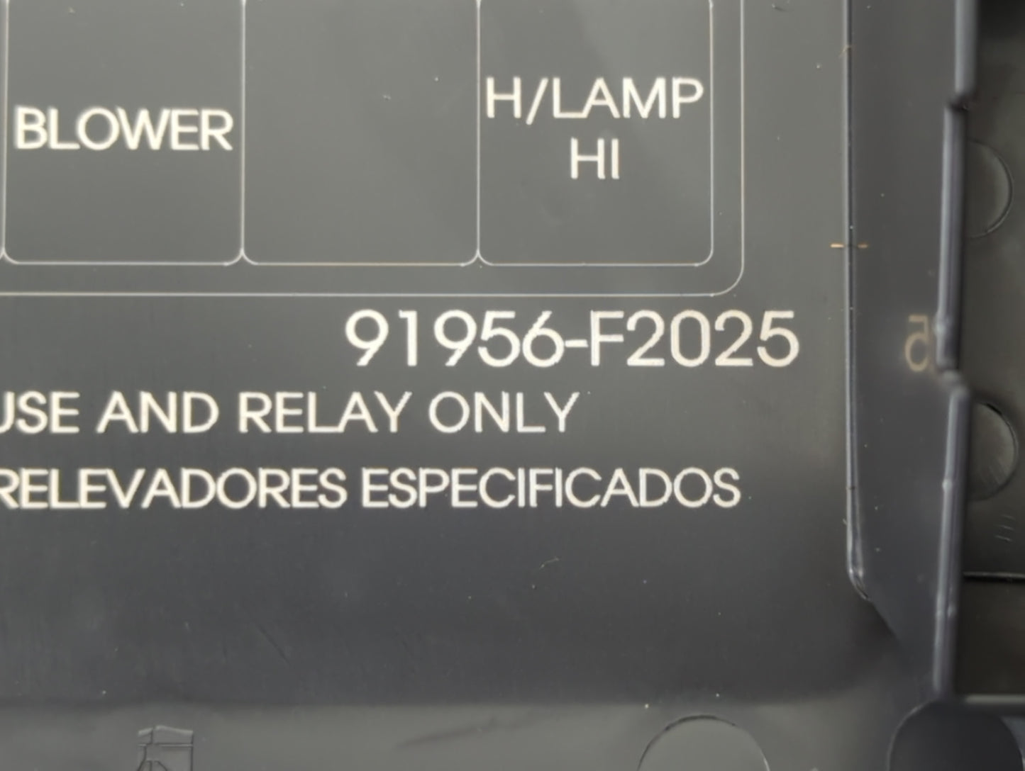 2019-2020 Hyundai Elantra Fusebox Fuse Box Panel Relay Module P/N:91956-F2025 Fits Fits 2019 2020 OEM Used Auto Parts - Oemu