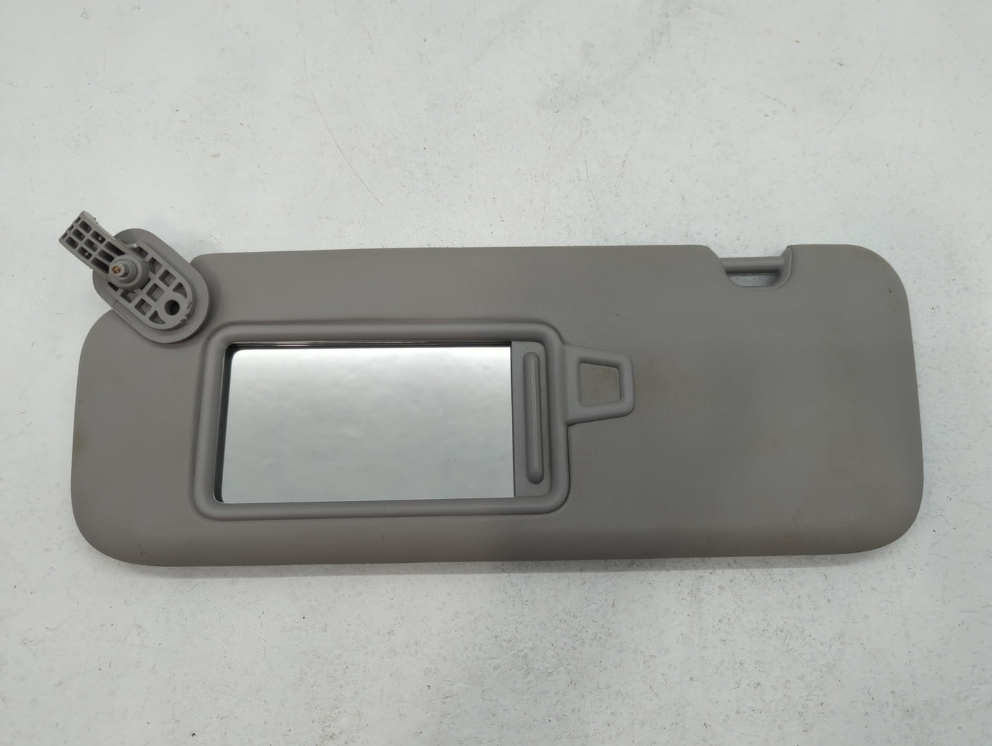 2017-2020 Hyundai Elantra Sun Visor Shade Replacement Passenger Right Mirror Fits Fits 2017 2018 2019 2020 OEM Used Auto Par