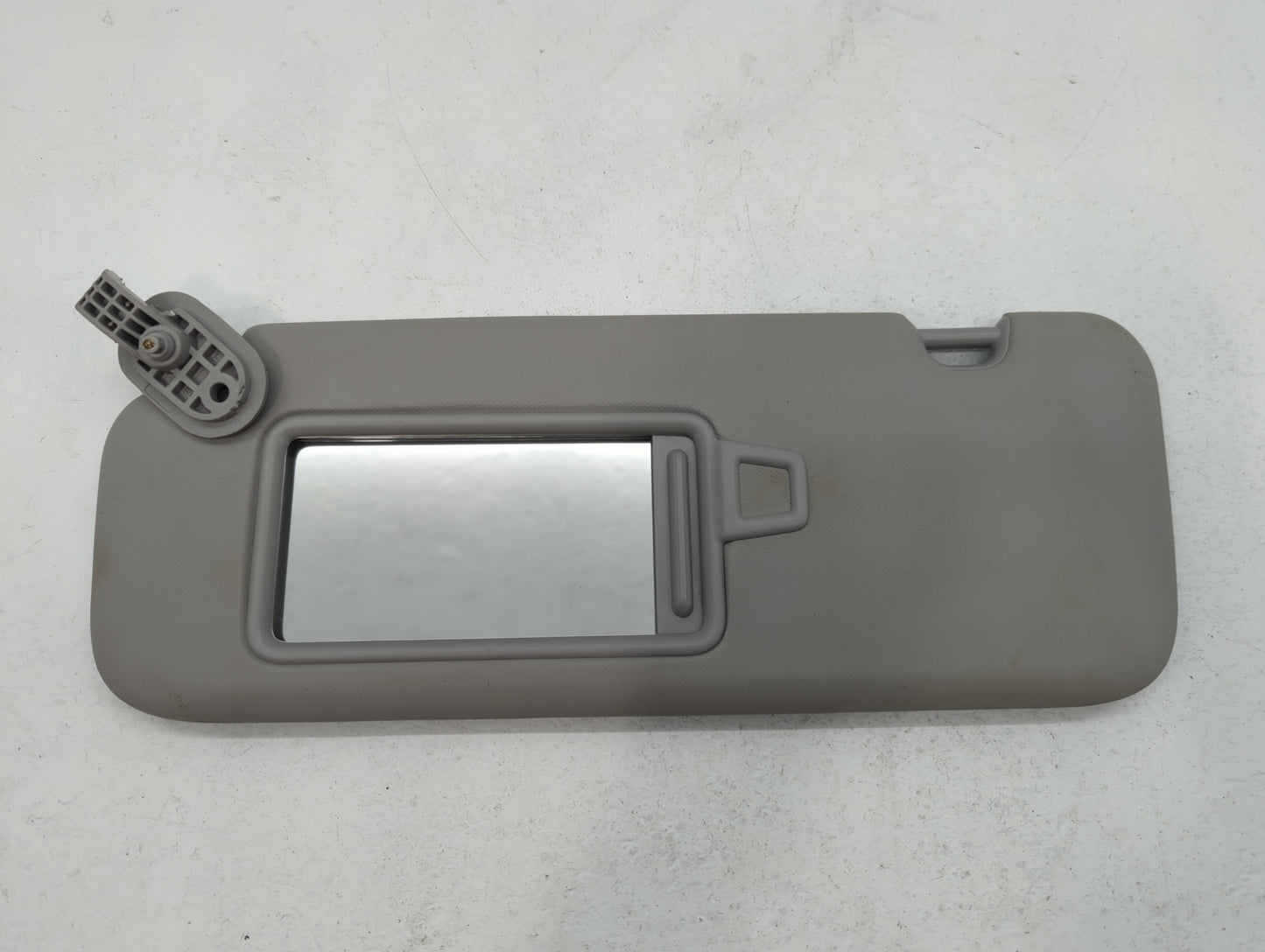 2017-2020 Hyundai Elantra Sun Visor Shade Replacement Passenger Right Mirror Fits Fits 2017 2018 2019 2020 OEM Used Auto Par