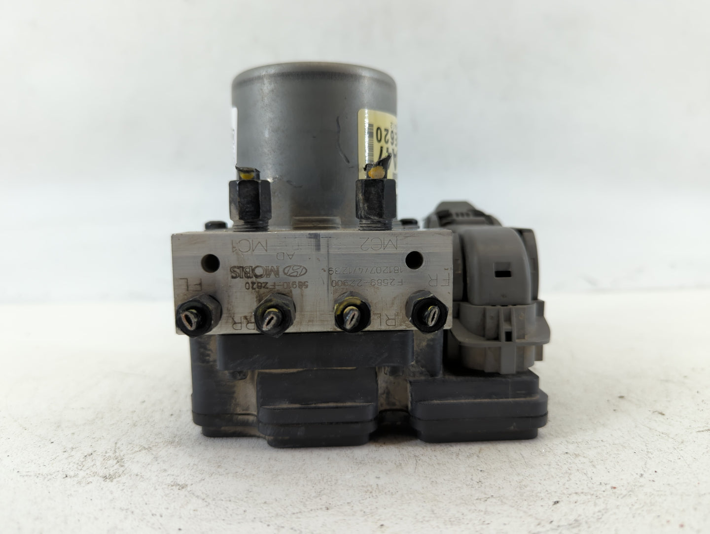 2019-2020 Hyundai Elantra ABS Pump Control Module Replacement P/N:58910-F2620 F2589-22900 Fits Fits 2019 2020 OEM Used Auto 