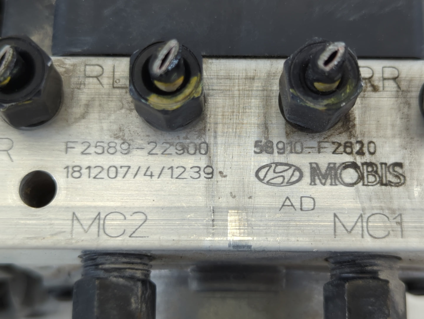 2019-2020 Hyundai Elantra ABS Pump Control Module Replacement P/N:58910-F2620 F2589-22900 Fits Fits 2019 2020 OEM Used Auto 