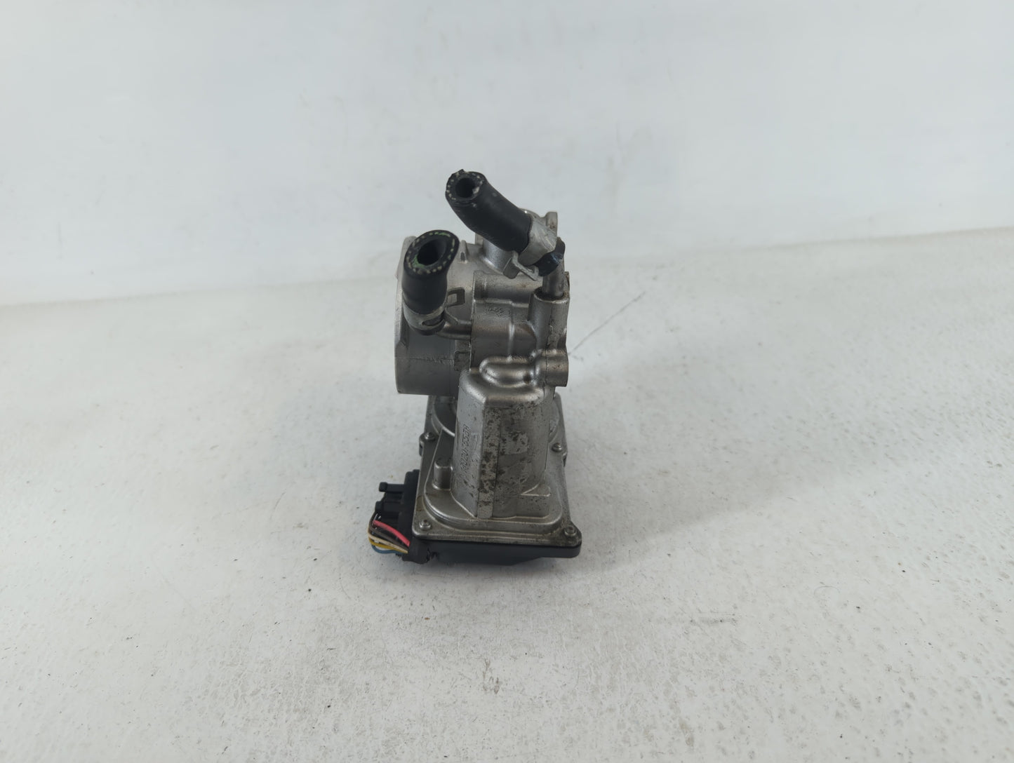 2011-2020 Hyundai Elantra Throttle Body P/N:5323 02B09 35100-2E000 Fits OEM Used Auto Parts - Oemusedautoparts1.com