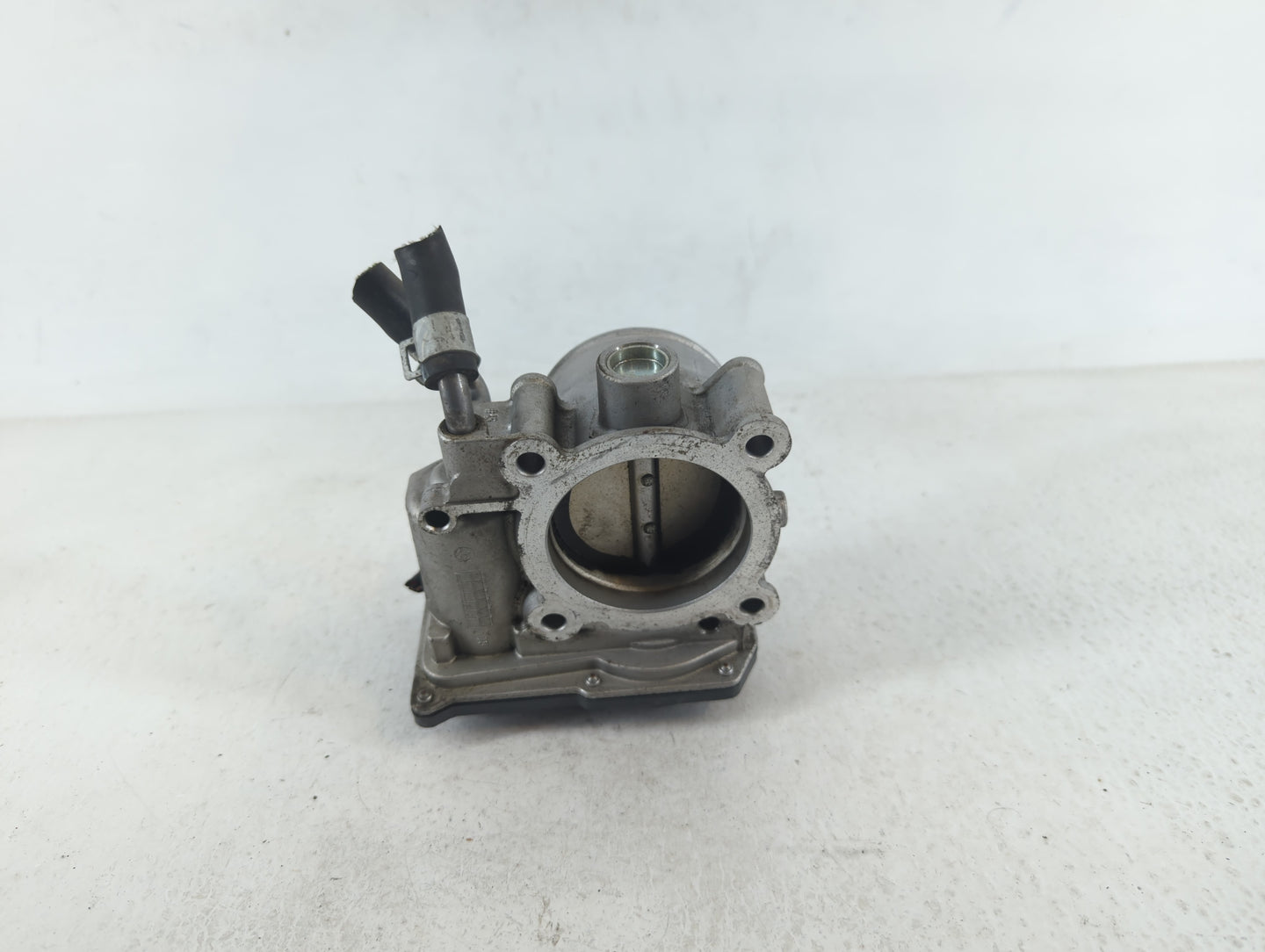 2011-2020 Hyundai Elantra Throttle Body P/N:5323 02B09 35100-2E000 Fits OEM Used Auto Parts - Oemusedautoparts1.com