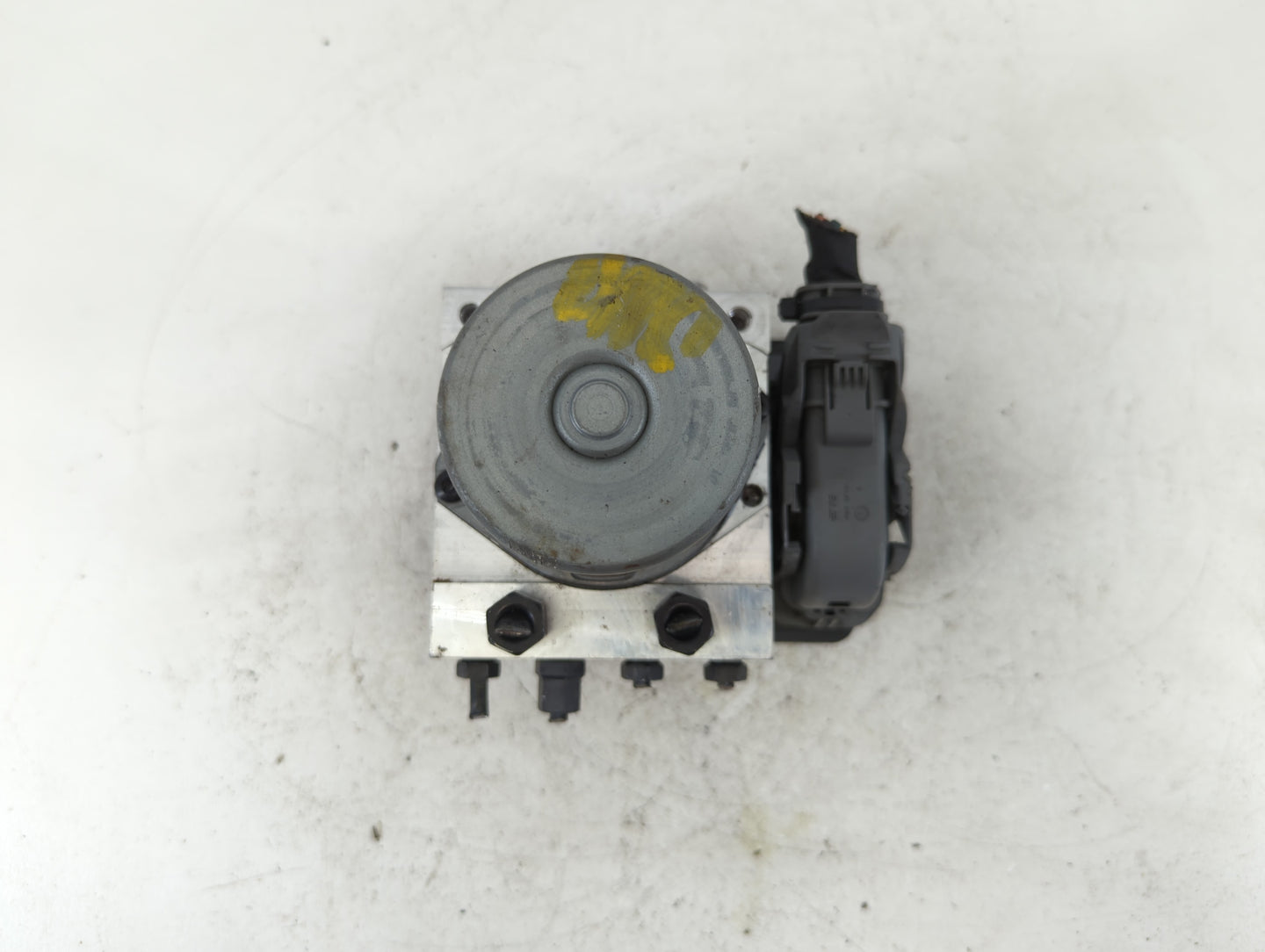 2019 Hyundai Elantra ABS Pump Control Module Replacement P/N:58910-F2510 F2589-22920 Fits OEM Used Auto Parts - Oemusedautop