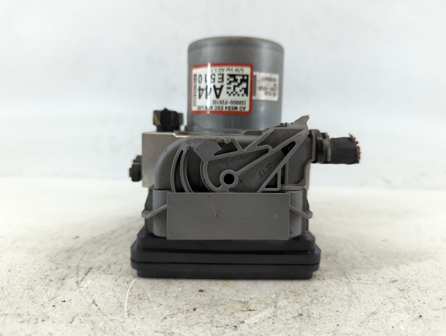 2019 Hyundai Elantra ABS Pump Control Module Replacement P/N:58910-F2510 F2589-22920 Fits OEM Used Auto Parts - Oemusedautop