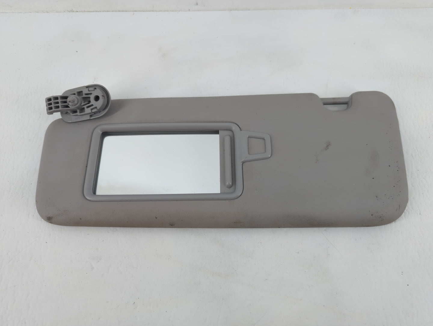 2018-2020 Hyundai Elantra Sun Visor Shade Replacement Passenger Right Mirror Fits Fits 2018 2019 2020 OEM Used Auto Parts - 