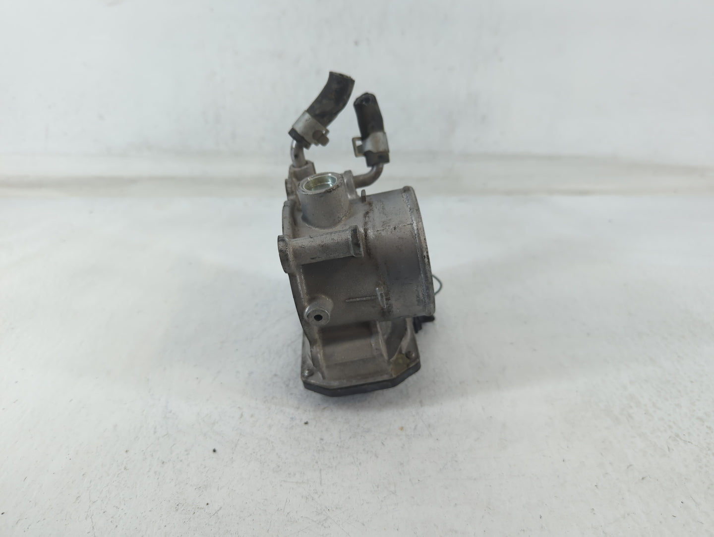 2011-2020 Hyundai Elantra Throttle Body P/N:5323 09B06 35100-2E00 Fits Fits 2011 2012 2013 2014 2015 2016 2017 2018 2019 202
