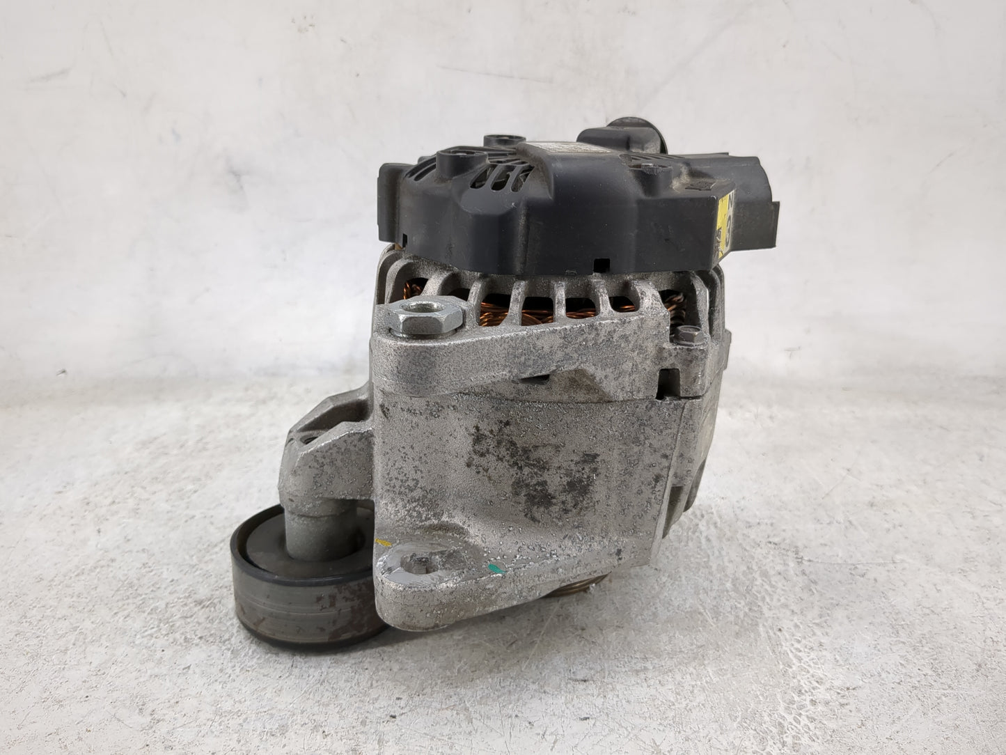 2017-2020 Hyundai Elantra Alternator Replacement Generator Charging Assembly Engine OEM P/N:2624671 37300-2E320 Fits OEM Use