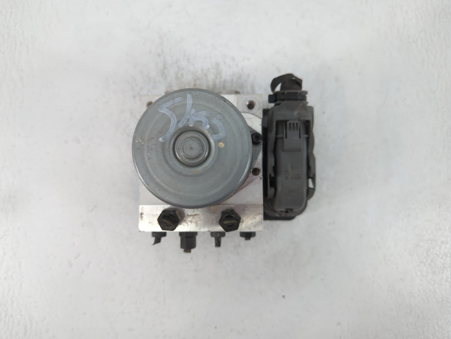 2019 Hyundai Elantra ABS Pump Control Module Replacement P/N:58900-F2510 Fits OEM Used Auto Parts - Oemusedautoparts1.com