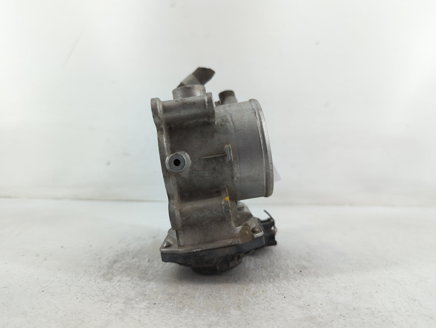 2011-2020 Hyundai Elantra Throttle Body P/N:35100-2E000 Fits Fits 2011 2012 2013 2014 2015 2016 2017 2018 2019 2020 2021 OEM