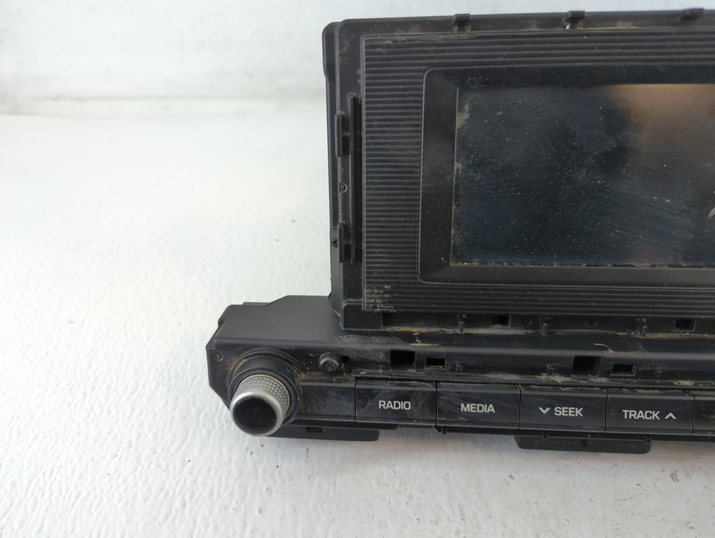 2019-2020 Hyundai Elantra Radio AM FM Cd Player Receiver Replacement P/N:96180-F2UA0SSH Fits Fits 2019 2020 OEM Used Auto Pa