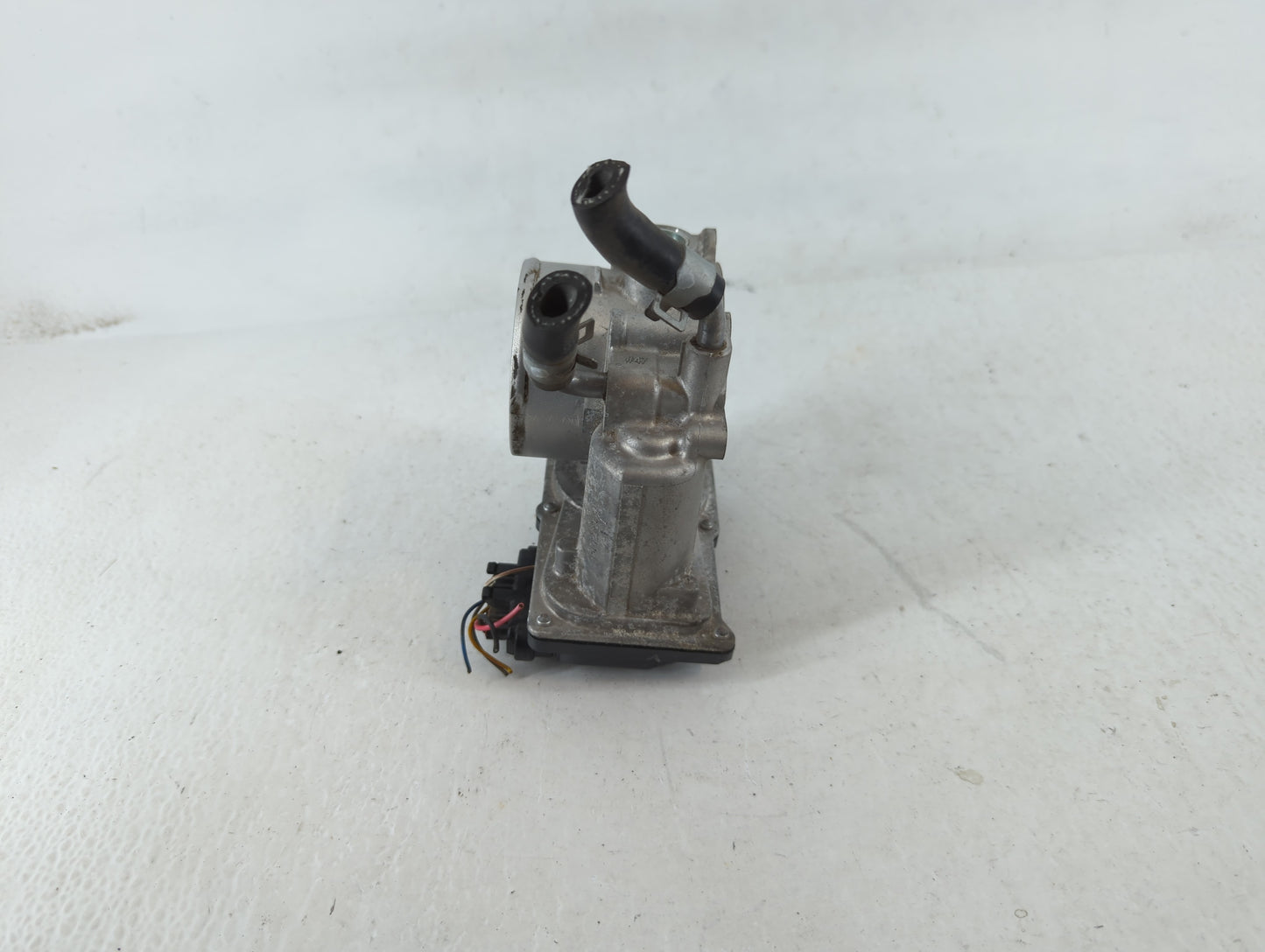 2011-2020 Hyundai Elantra Throttle Body P/N:35100-2E000 Fits Fits 2011 2012 2013 2014 2015 2016 2017 2018 2019 2020 2021 OEM