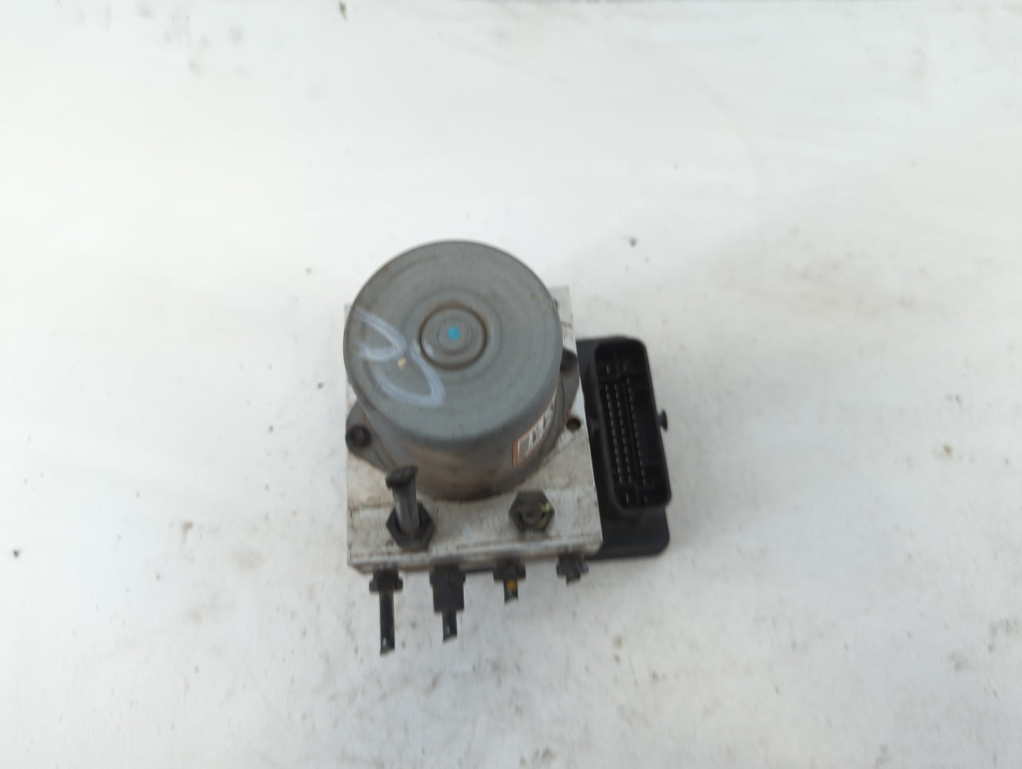2019 Hyundai Elantra ABS Pump Control Module Replacement P/N:58900-F2510 Fits OEM Used Auto Parts - Oemusedautoparts1.com