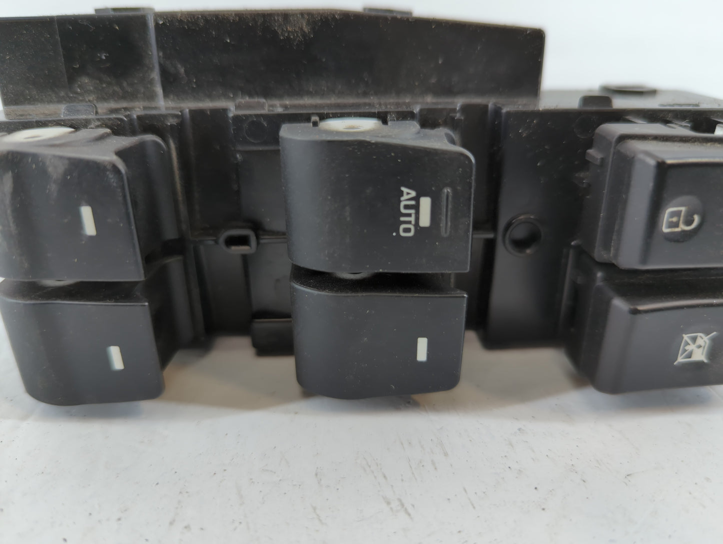 2017-2020 Hyundai Elantra Master Power Window Switch Replacement Driver Side Left P/N:190218 0000124 Fits Fits 2017 2018 201