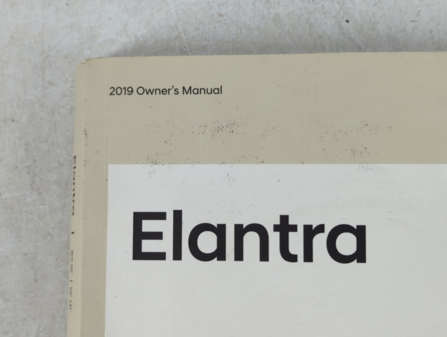 2019 Hyundai Elantra Owners Manual Book Guide P/N:JF20-EU80F OEM Used Auto Parts - Oemusedautoparts1.com