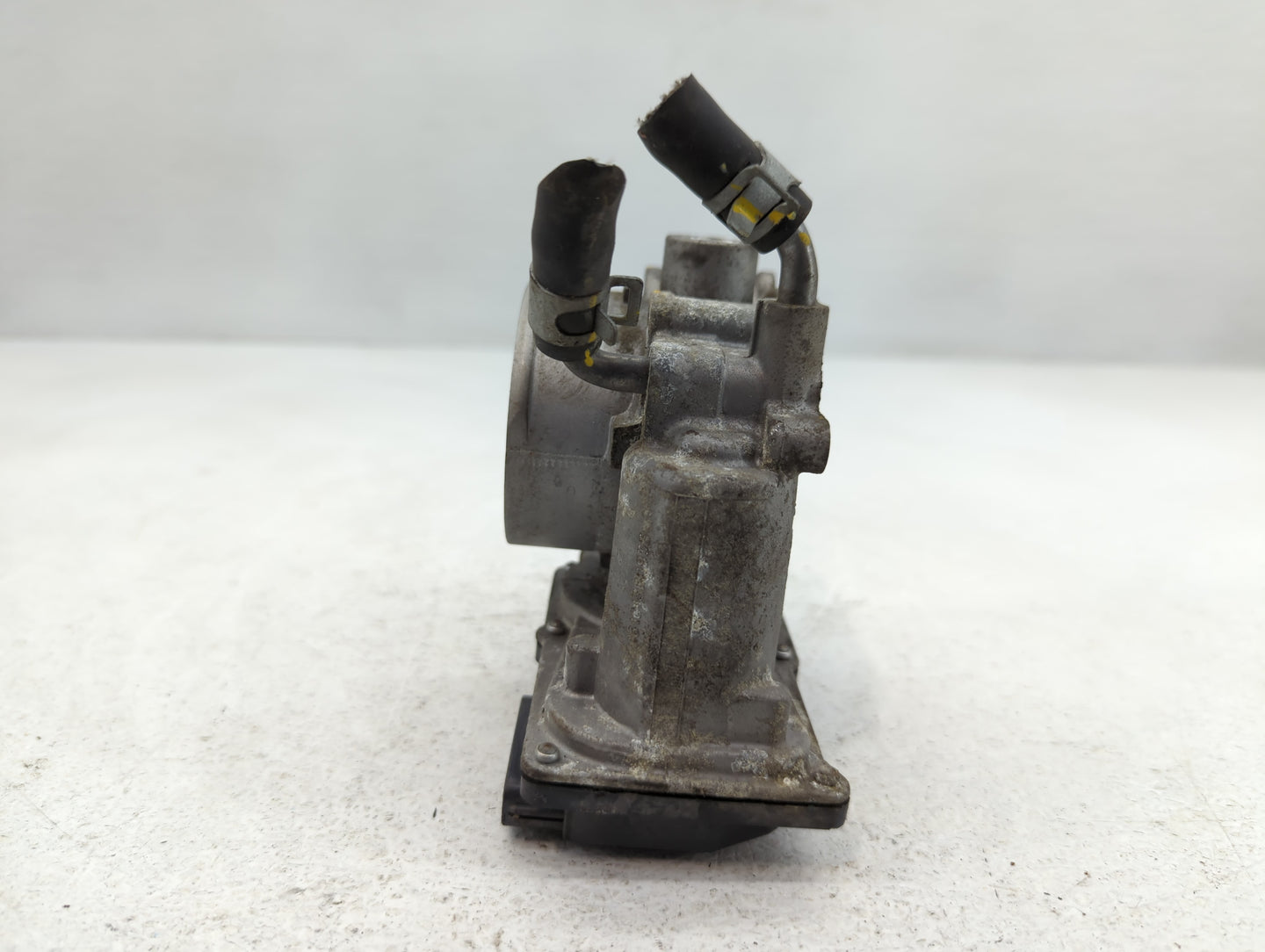 2011-2020 Hyundai Elantra Throttle Body P/N:5323 10T31 35100-2E000 Fits OEM Used Auto Parts - Oemusedautoparts1.com