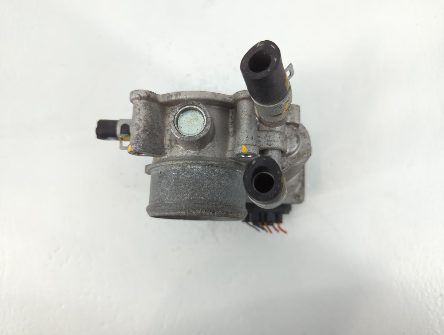 2017-2020 Hyundai Elantra Throttle Body P/N:35100-2B340 Fits Fits 2015 2016 2017 2018 2019 2020 2021 2022 OEM Used Auto Part
