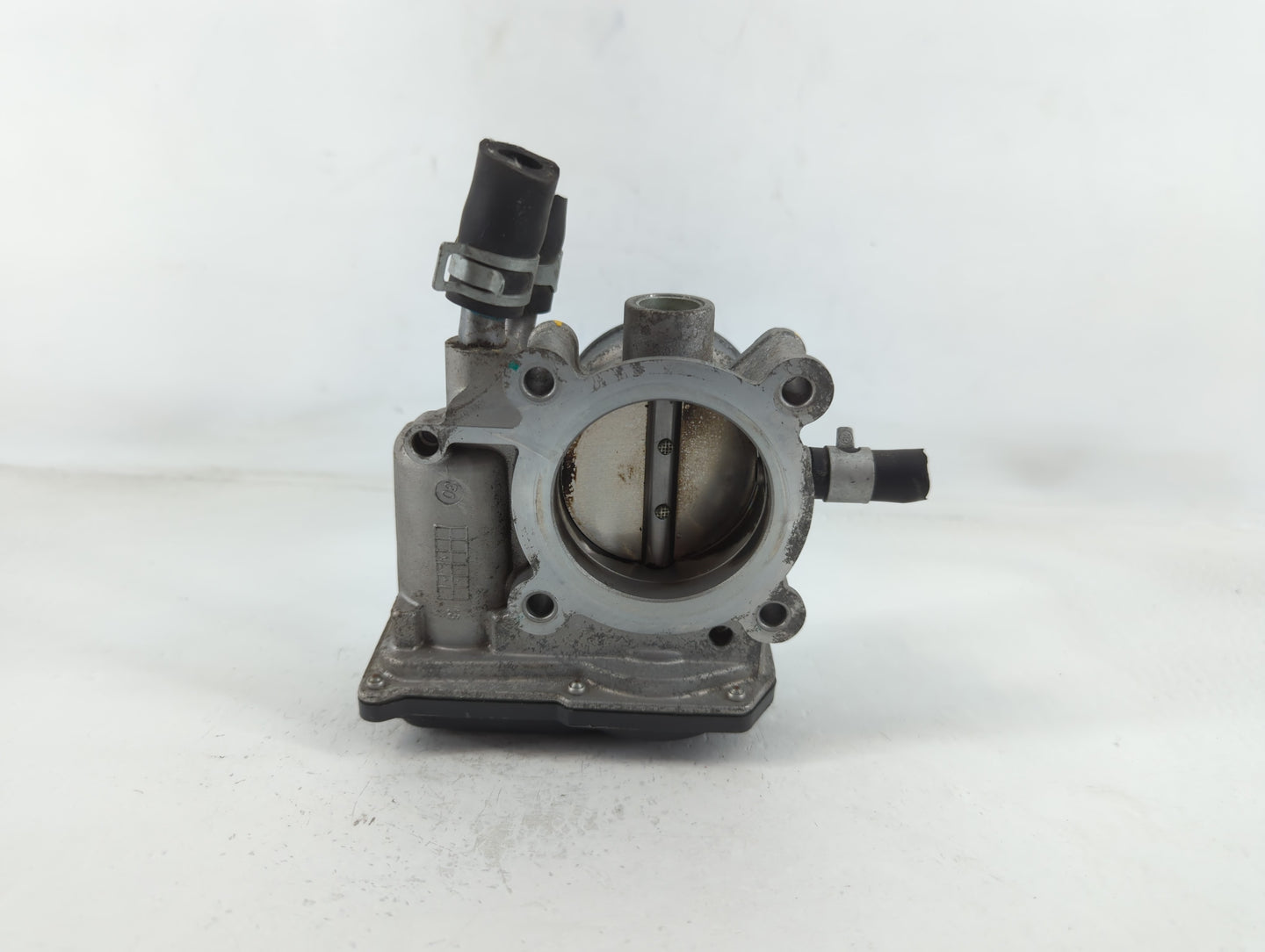 2017-2020 Hyundai Elantra Throttle Body P/N:35100-2B340 Fits Fits 2015 2016 2017 2018 2019 2020 2021 2022 OEM Used Auto Part
