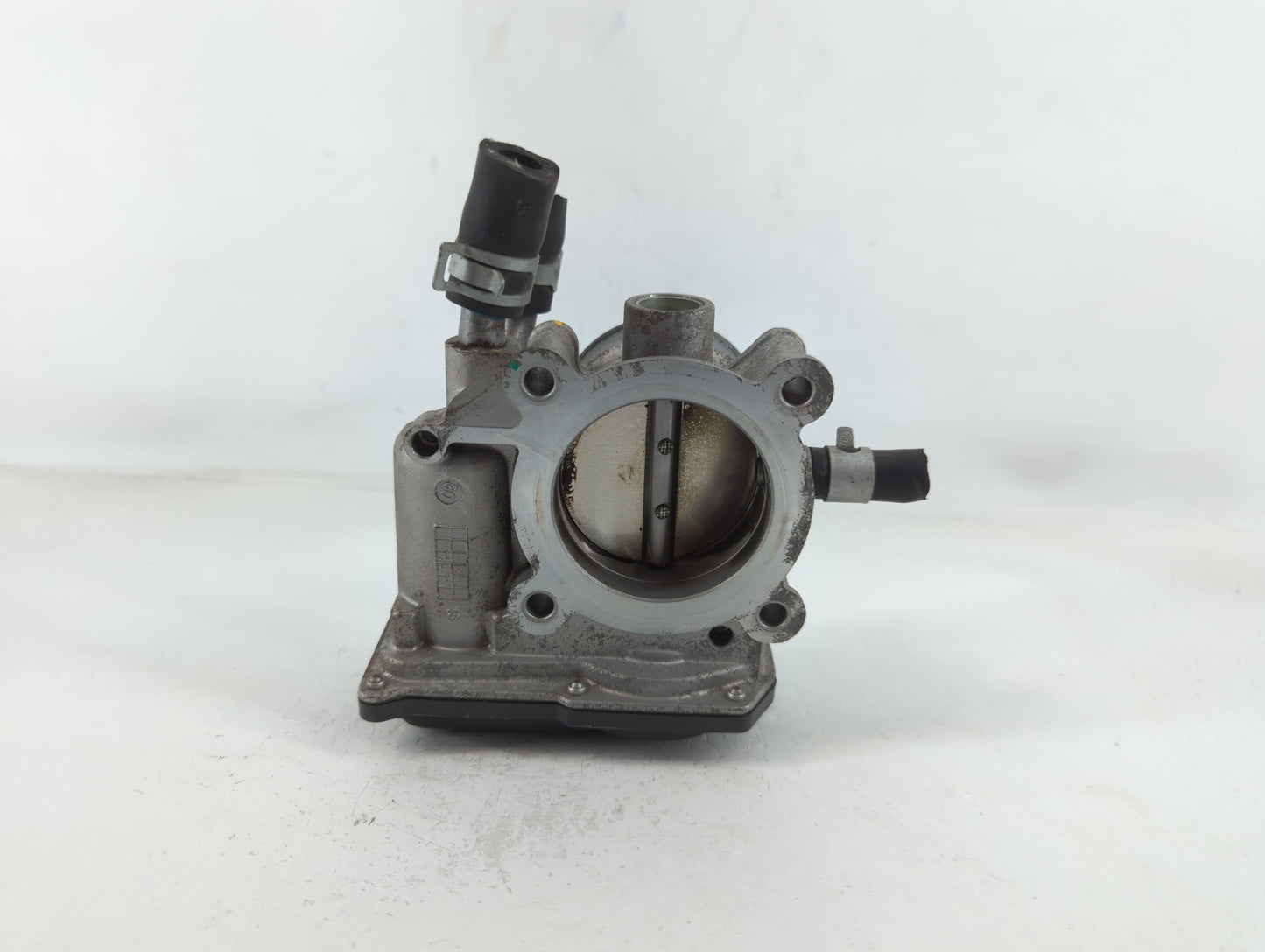 2017-2020 Hyundai Elantra Throttle Body P/N:35100-2B340 Fits Fits 2015 2016 2017 2018 2019 2020 2021 2022 OEM Used Auto Part