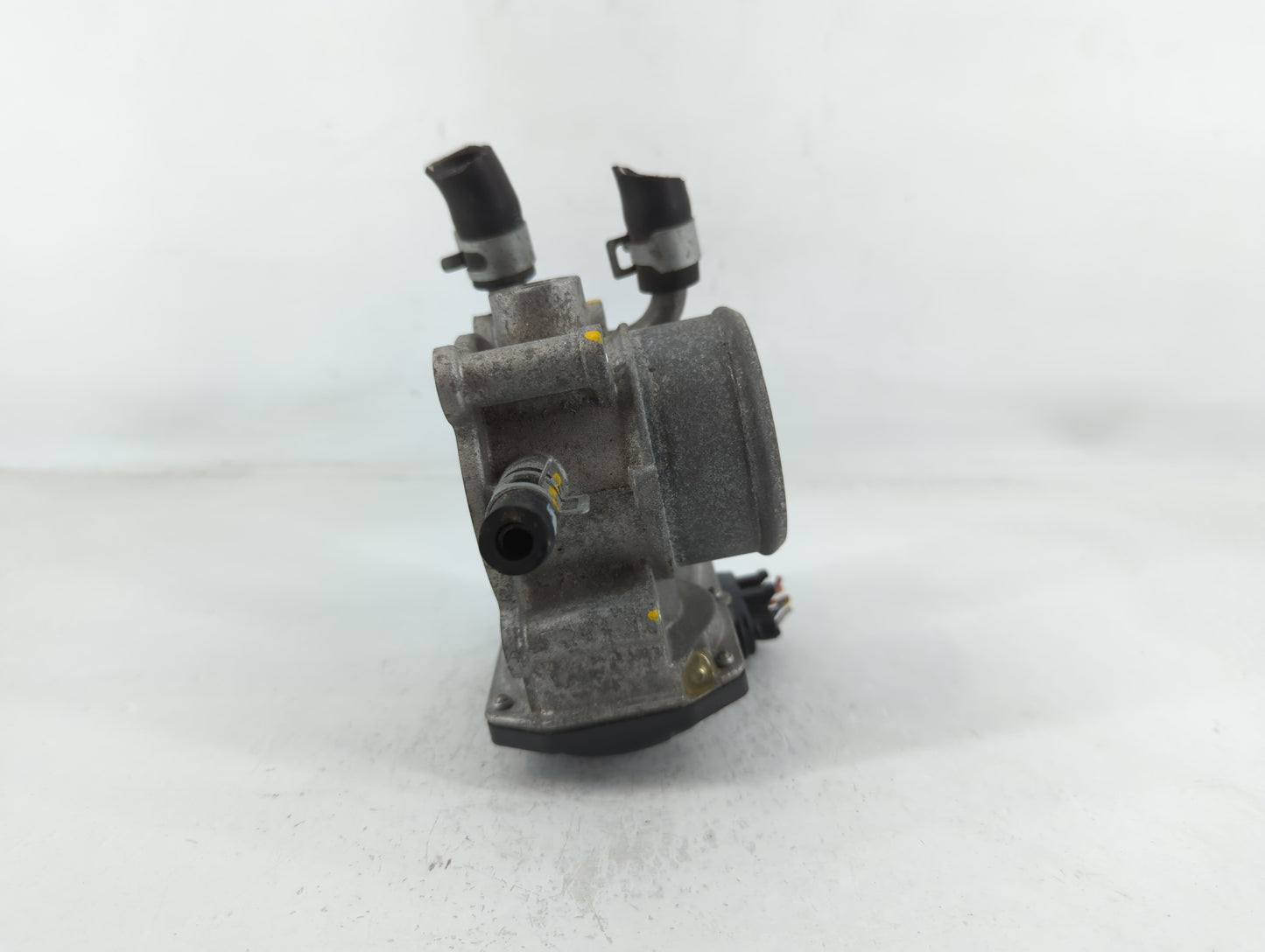 2017-2020 Hyundai Elantra Throttle Body P/N:35100-2B340 Fits Fits 2015 2016 2017 2018 2019 2020 2021 2022 OEM Used Auto Part