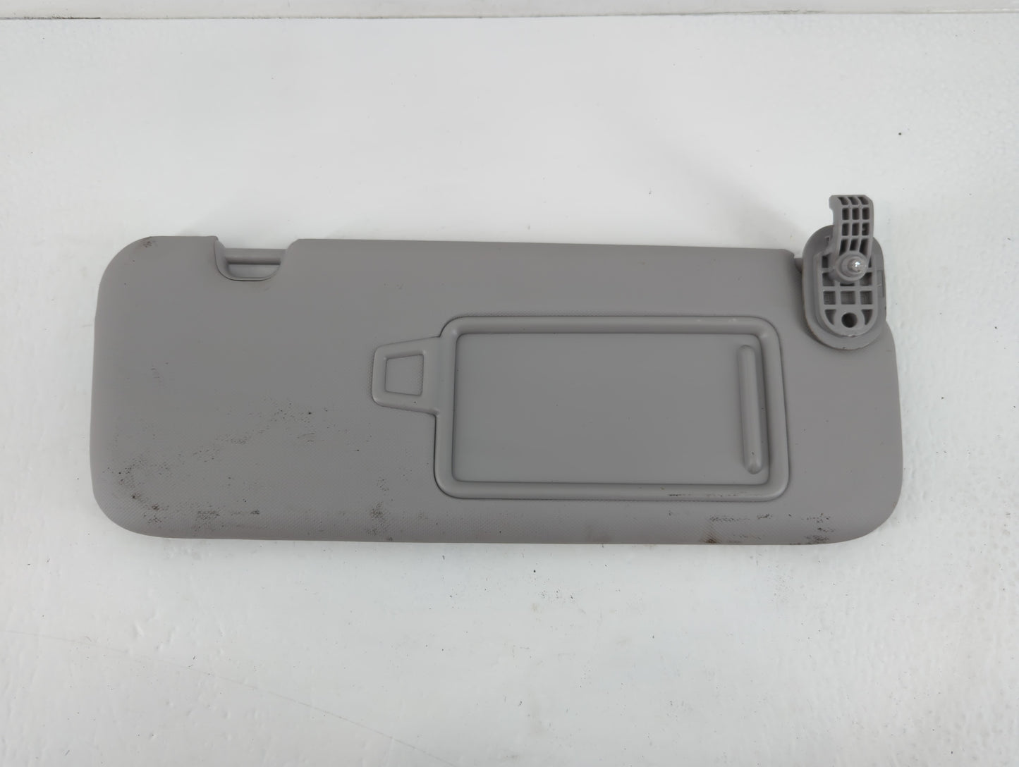 2017-2020 Hyundai Elantra Sun Visor Shade Replacement Passenger Right Mirror Fits Fits 2017 2018 2019 2020 OEM Used Auto Par