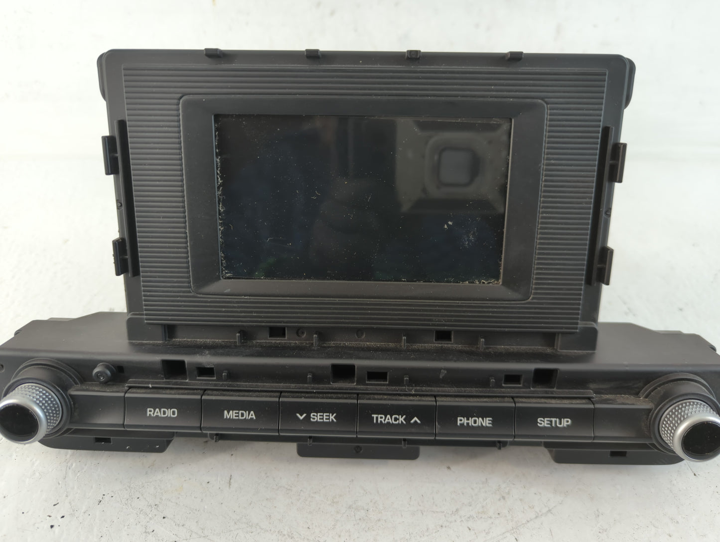 2019-2020 Hyundai Elantra Am Fm Cd Player Radio Receiver - Oemusedautoparts1.com