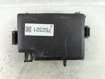 2019-2020 Hyundai Elantra Fusebox Fuse Box Panel Relay Module P/N:91260 F2270 Fits Fits 2019 2020 OEM Used Auto Parts - Oemu