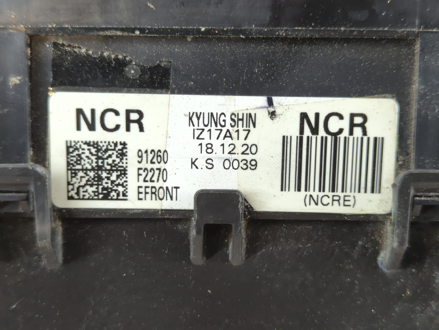 2019-2020 Hyundai Elantra Fusebox Fuse Box Panel Relay Module P/N:91260 F2270 Fits Fits 2019 2020 OEM Used Auto Parts - Oemu