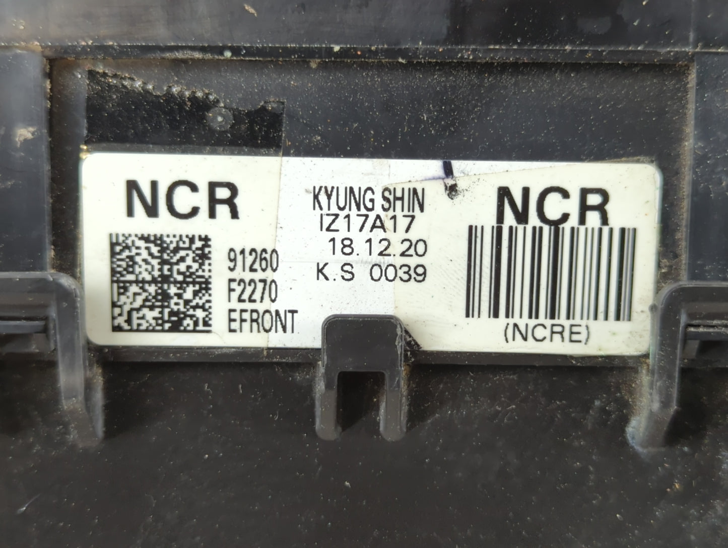 2019-2020 Hyundai Elantra Fusebox Fuse Box Panel Relay Module P/N:91260 F2270 Fits Fits 2019 2020 OEM Used Auto Parts - Oemu